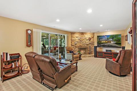 3522 Maple Leaf Dr, Glenview, IL 60026 photo 14