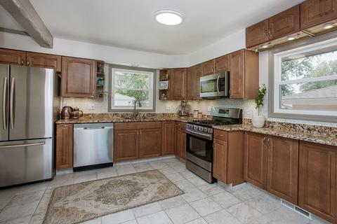 211 N Pierce Ave, Wheaton, IL 60187 photo 9