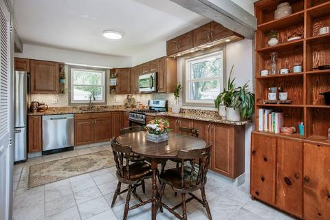 211 N Pierce Ave, Wheaton, IL 60187 photo 8