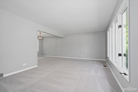 416 Warwick Dr, Naperville, IL 60565 photo 4