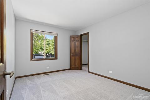 416 Warwick Dr, Naperville, IL 60565 photo 24
