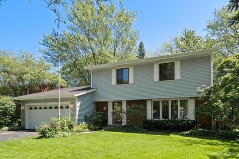 416 Warwick Dr, Naperville, IL 60565 photo 2