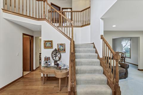 1627 Mccormack Dr, Hoffman Estates, IL 60169 photo 4