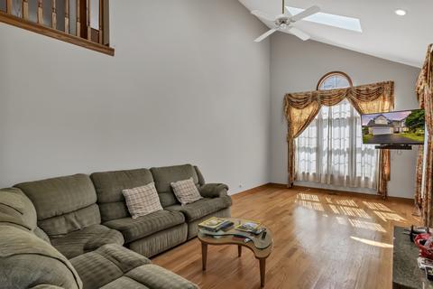 1627 Mccormack Dr, Hoffman Estates, IL 60169 photo 10