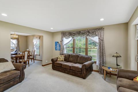 1627 Mccormack Dr, Hoffman Estates, IL 60169 photo 5