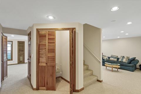 1627 Mccormack Dr, Hoffman Estates, IL 60169 photo 33