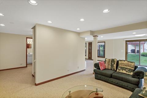 1627 Mccormack Dr, Hoffman Estates, IL 60169 photo 32