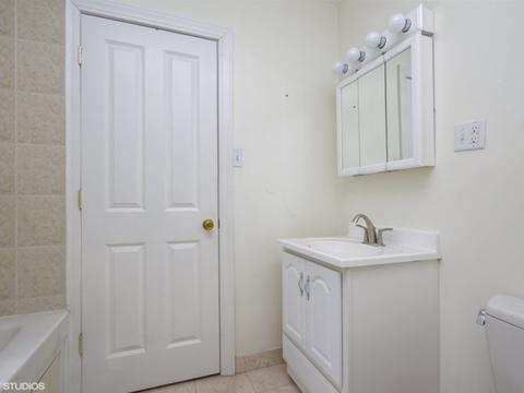 2860 E 76th St #2B, Chicago, IL 60649 photo 7