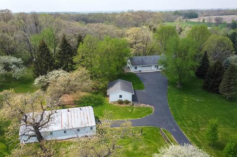 9610 Belvidere Rd, Roscoe, IL 61073 photo 4