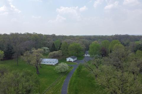 9610 Belvidere Rd, Roscoe, IL 61073 photo 2