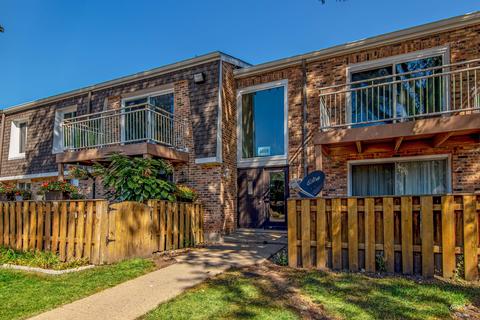 4608 Euclid Ave #2B, Rolling Meadows, IL 60008 photo 1