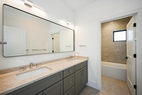 219 N Prospect St, Wheaton, IL 60187 photo 29