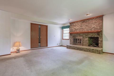 730 E Holly Ct, Addison, IL 60101 photo 9