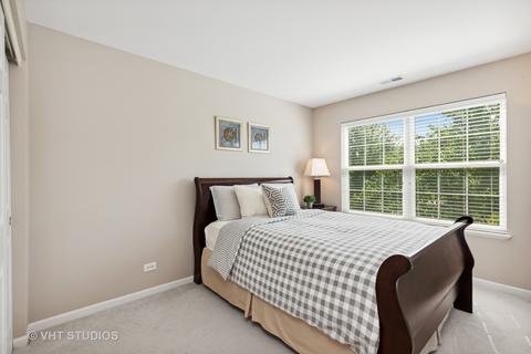 352 Shadow Hill Dr, Elgin, IL 60124 photo 16