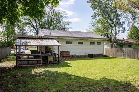 210 Logan St, Georgetown, IL 61846 photo 3