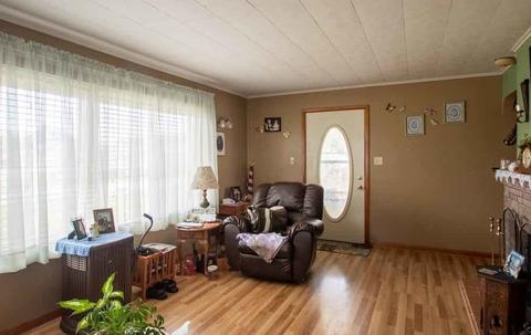 210 Logan St, Georgetown, IL 61846 photo 5