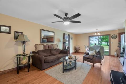 108 N Lincoln St, Philo, IL 61864 photo 4