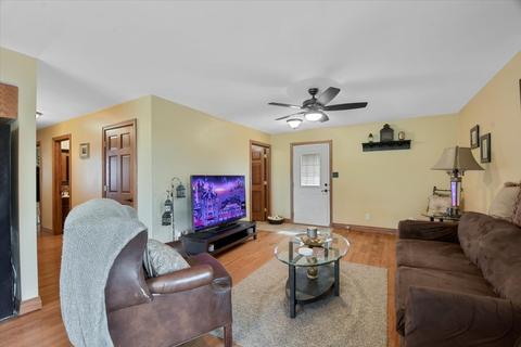 108 N Lincoln St, Philo, IL 61864 photo 5