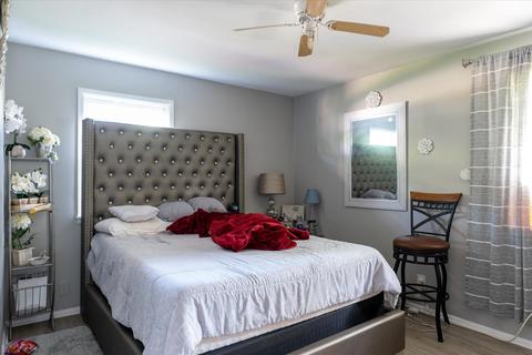 1314 Hedge Rd, Champaign, IL 61821 photo 9