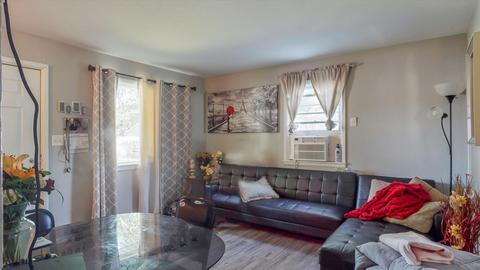 1314 Hedge Rd, Champaign, IL 61821 photo 4
