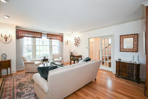 414 N Wheaton Ave, Wheaton, IL 60187 photo 5