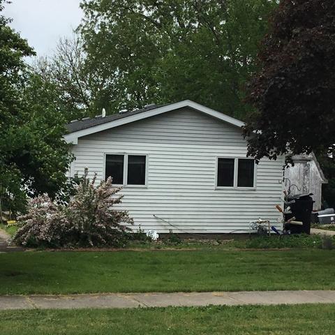 211 Locust St, Campus, IL 60920 photo 3
