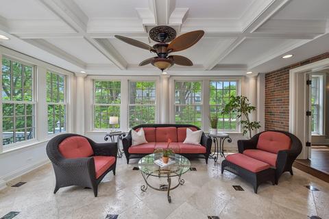 1105 N Washington St, Wheaton, IL 60187 photo 7