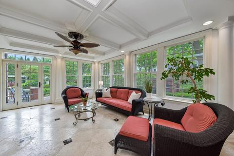 1105 N Washington St, Wheaton, IL 60187 photo 8