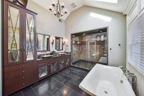 1105 N Washington St, Wheaton, IL 60187 photo 28
