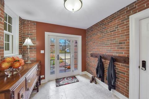 1105 N Washington St, Wheaton, IL 60187 photo 24