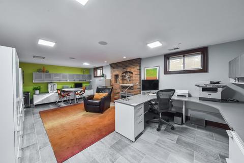 1105 N Washington St, Wheaton, IL 60187 photo 39