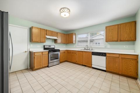 1829 Field Ct, Plainfield, IL 60586 photo 3
