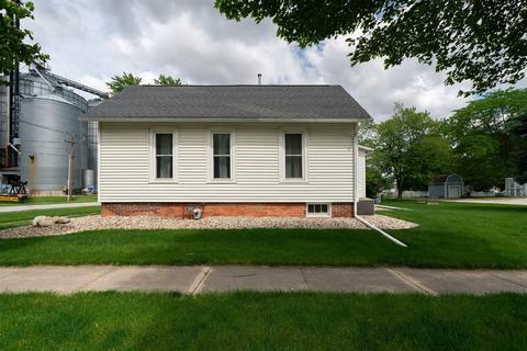 101 E 2nd St, Gridley, IL 61744 photo 28