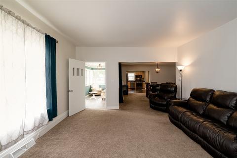 101 E 2nd St, Gridley, IL 61744 photo 7