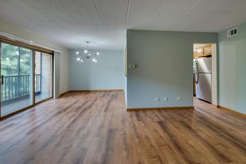 13434 E Circle Dr #403, Crestwood, IL 60445 photo 2
