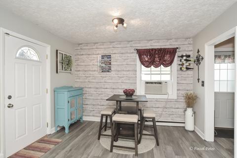 10 N835 Maple St, Elgin, IL 60123 photo 2