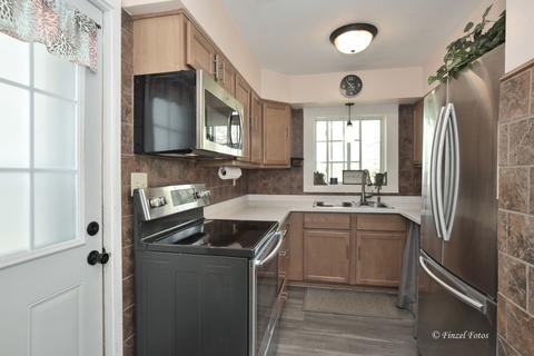 10 N835 Maple St, Elgin, IL 60123 photo 3