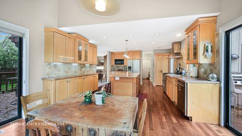 1845 Hickory Ln, Wheaton, IL 60187 photo 14
