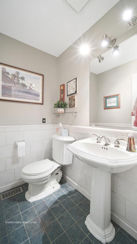 1845 Hickory Ln, Wheaton, IL 60187 photo 24