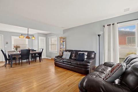 12 S Joyce Ln, Addison, IL 60101 photo 4