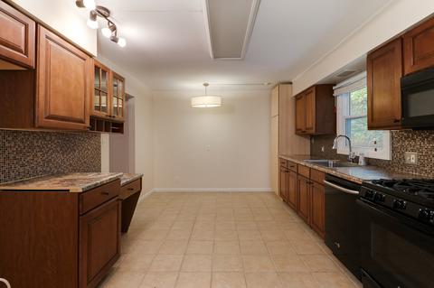 217 Cambridge Dr, Normal, IL 61761 photo 7