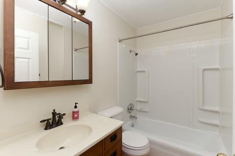 217 Cambridge Dr, Normal, IL 61761 photo 9