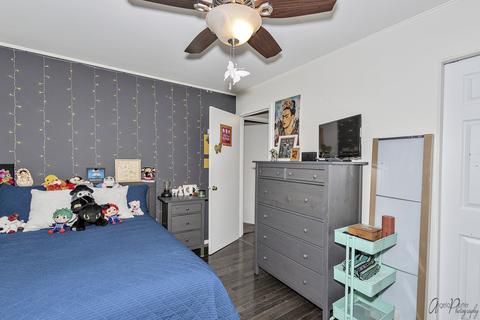 196 W Norman Ln, Wheeling, IL 60090 photo 20
