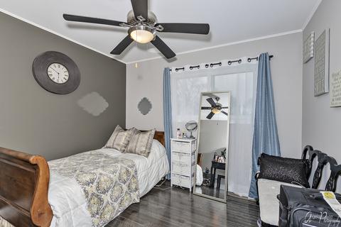 196 W Norman Ln, Wheeling, IL 60090 photo 22