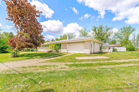 330 N Maple St, Compton, IL 61318 photo 2