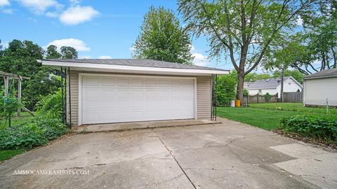 1304 Pershing Ave, Wheaton, IL 60189 photo 5