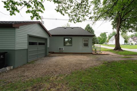 907 Eugene St, Bloomington, IL 61701 photo 20