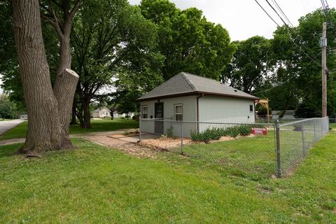 907 Eugene St, Bloomington, IL 61701 photo 21