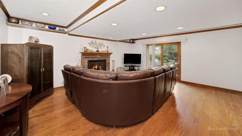 1903 E Seneca Ln, Mount Prospect, IL 60056 photo 20