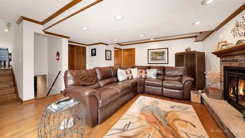 1903 E Seneca Ln, Mount Prospect, IL 60056 photo 19